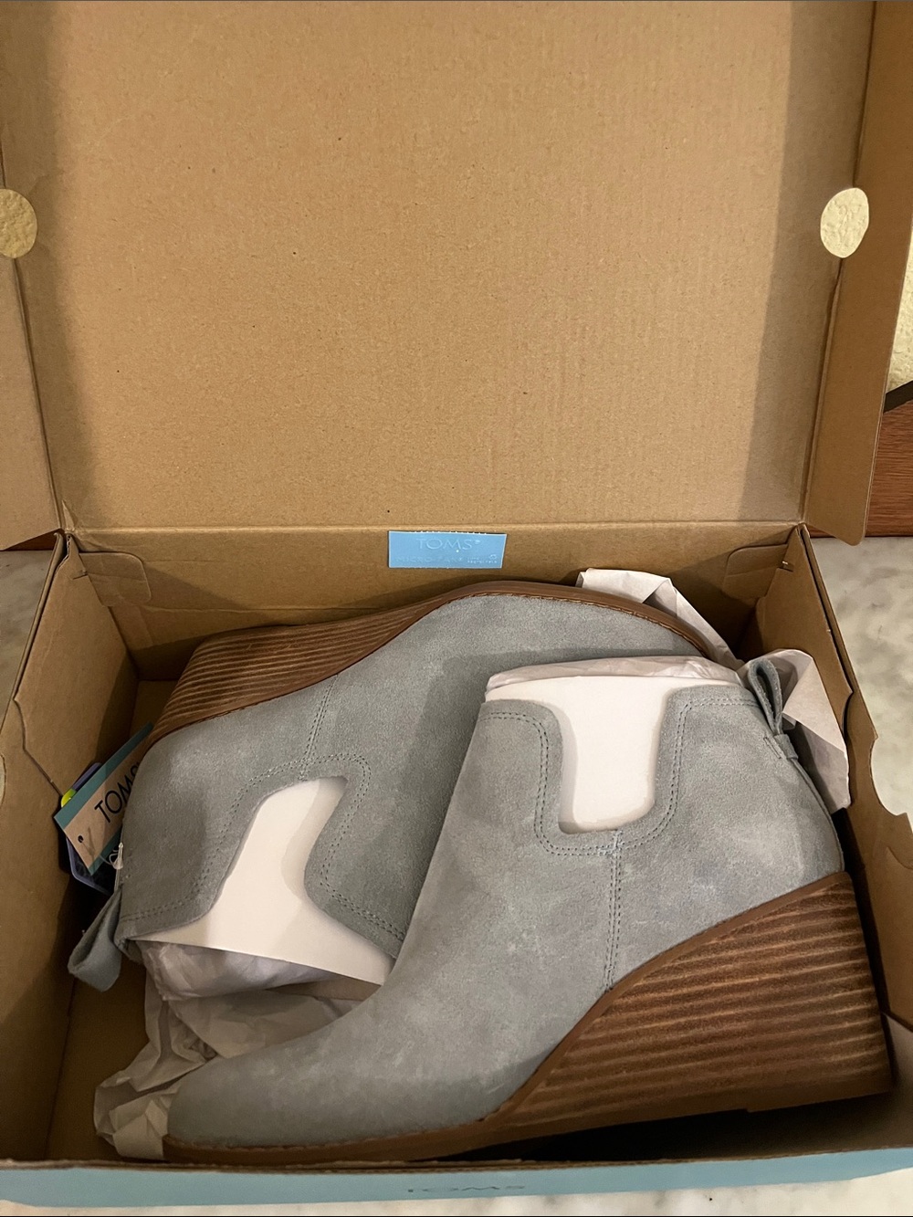 Toms Kallie Stone Grey Suede Ankle Chelsea Boots